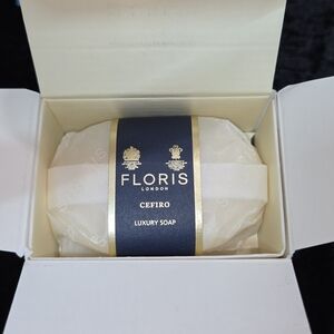 Floris London Cefiro Luxury Soap, 3 Bars Included In Box